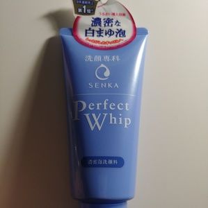 SENKA Perfect whip